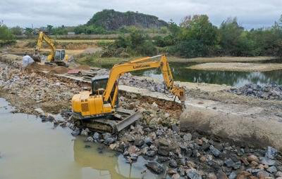 ���̰���